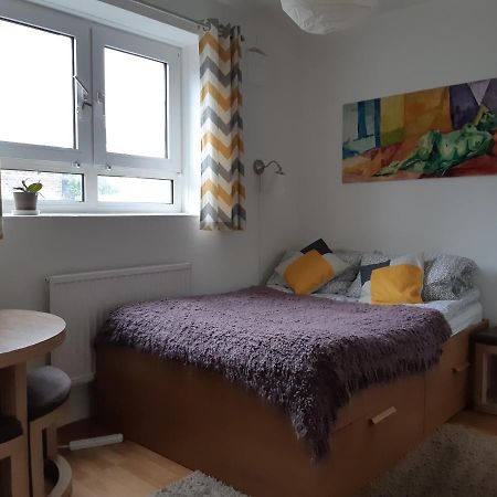Cosy Room In Camden Town Zone 2 London Exterior photo