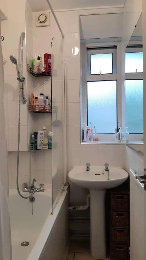 Cosy Room In Camden Town Zone 2 London Exterior photo